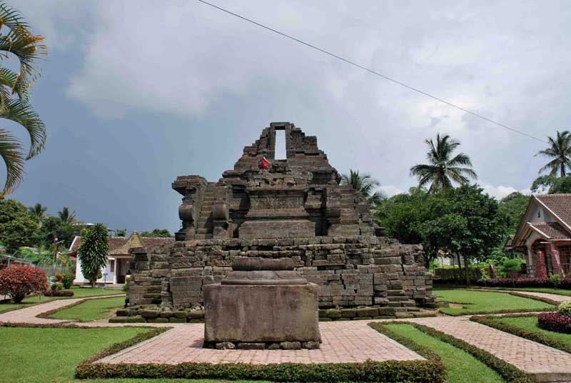 Candi Jajaghu (Candi Jago) 